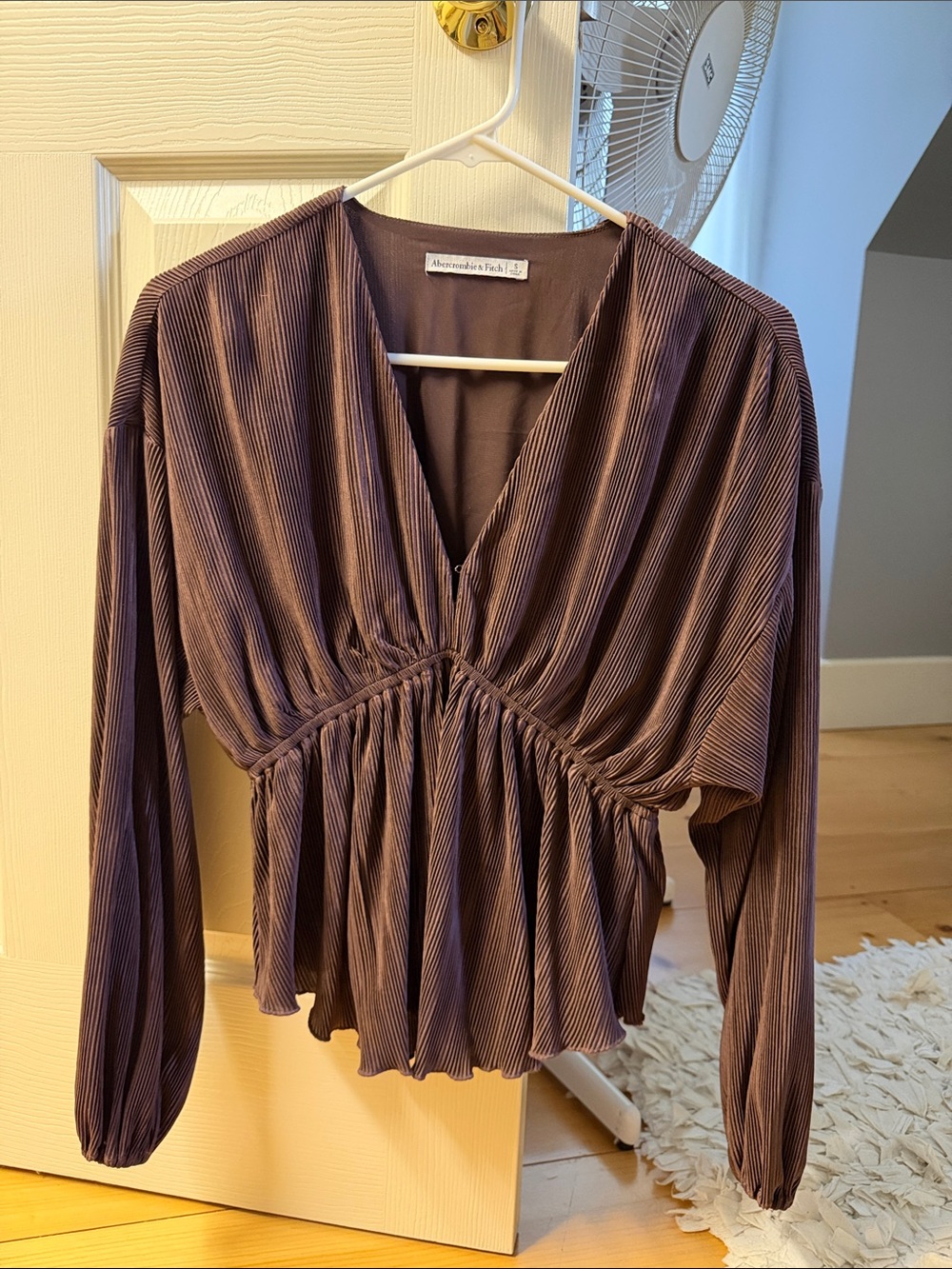 Abercrombie & Fitch Pleated V-Neck Peplum Blouse